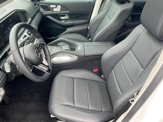 Photo of 2025 MANUFAKTUR Diamond White Metallic Mercedes-Benz GLE 350