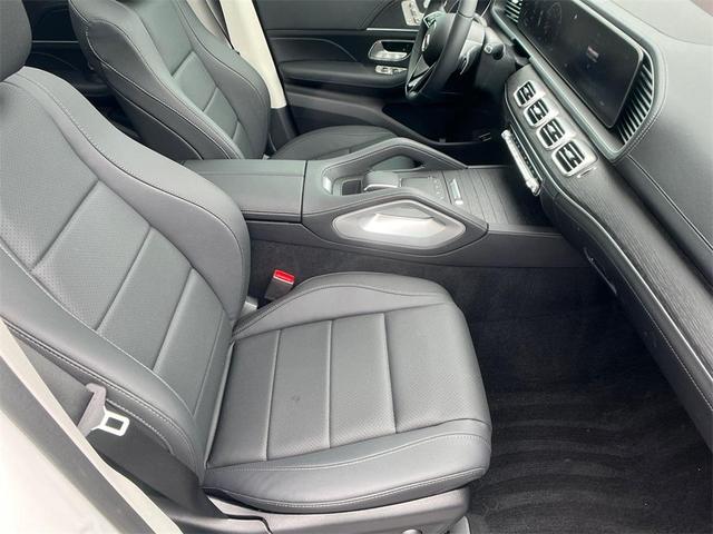 Photo of 2025 MANUFAKTUR Diamond White Metallic Mercedes-Benz GLE 350