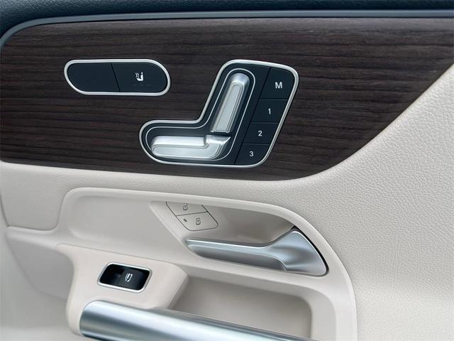Photo of 2026 White Mercedes-Benz GLA 250