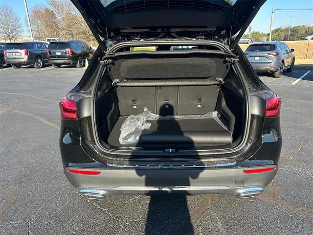 Photo of 2025 Black Mercedes-Benz GLA 250
