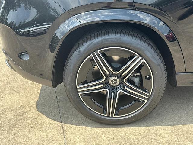 Photo of 2025 Obsidian Black Mercedes-Benz GLE 450