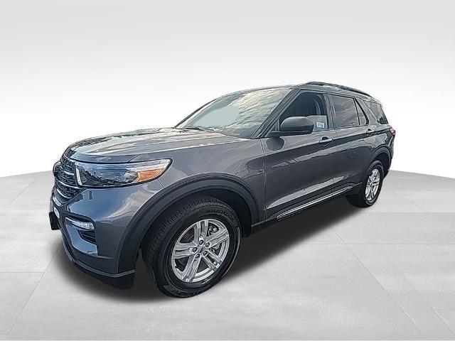 Photo of 2023 CARBONIZED GRAY METALLIC Ford Explorer