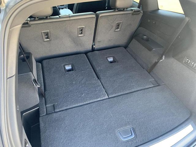 Photo of 2023 Argent Silver Metallic Cadillac XT6