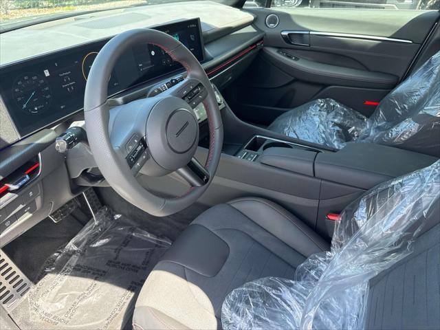 Photo of 2025 Aero Silver Hyundai SONATA