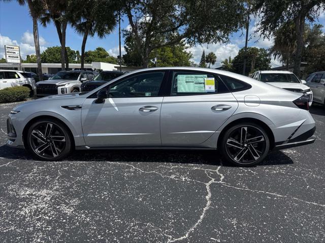 Photo of 2025 Aero Silver Hyundai SONATA