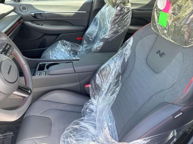 Photo of 2025 Aero Silver Hyundai SONATA
