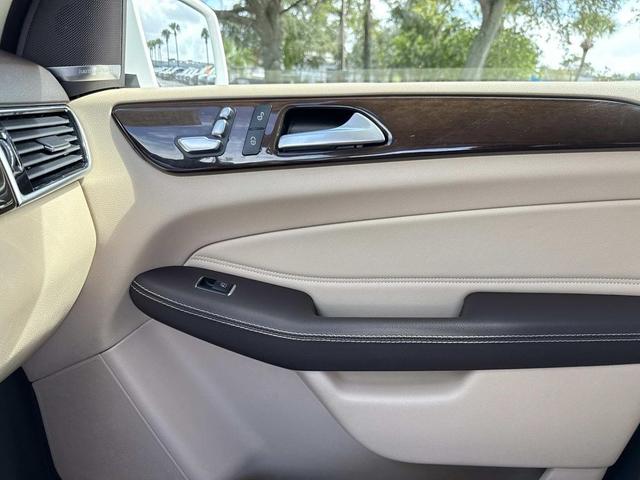 Photo of 2017 Polar White Mercedes-Benz GLE 350