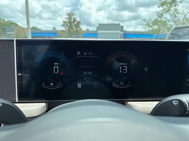 Photo of 2025 Aero Silver Hyundai SONATA Hybrid
