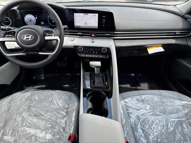 Photo of 2025 Ecotronic Gray Hyundai ELANTRA