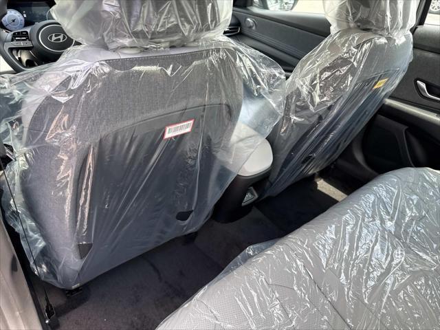 Photo of 2025 Ecotronic Gray Hyundai ELANTRA