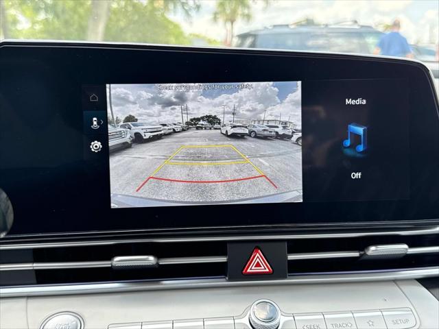 Photo of 2025 Ecotronic Gray Hyundai ELANTRA