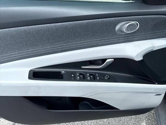 Photo of 2025 Ecotronic Gray Hyundai ELANTRA