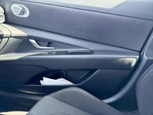 Photo of 2025 Ecotronic Gray Hyundai ELANTRA