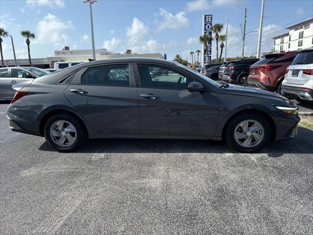 Photo of 2025 Ecotronic Gray Hyundai ELANTRA
