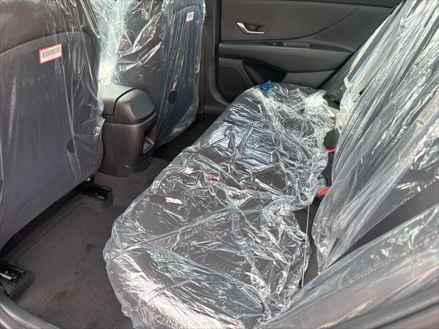 Photo of 2025 Amazon Gray Hyundai ELANTRA HEV