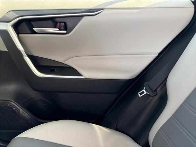 Photo of 2024 Wind Chill Pearl Toyota RAV4