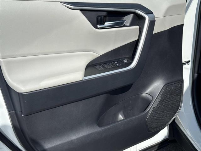 Photo of 2024 Wind Chill Pearl Toyota RAV4