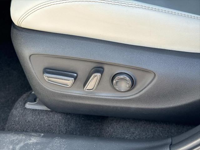 Photo of 2024 Wind Chill Pearl Toyota RAV4