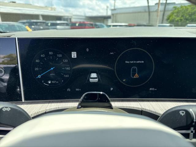 Photo of 2025 Phantom Black Hyundai SANTA FE