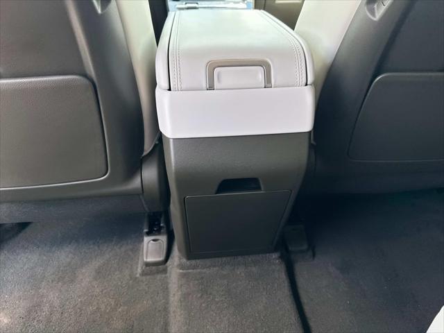 Photo of 2025 Phantom Black Hyundai SANTA FE