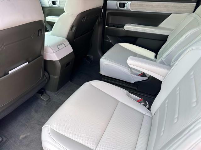 Photo of 2025 Phantom Black Hyundai SANTA FE
