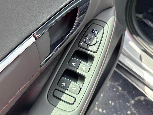 Photo of 2025 Aero Silver Hyundai SONATA
