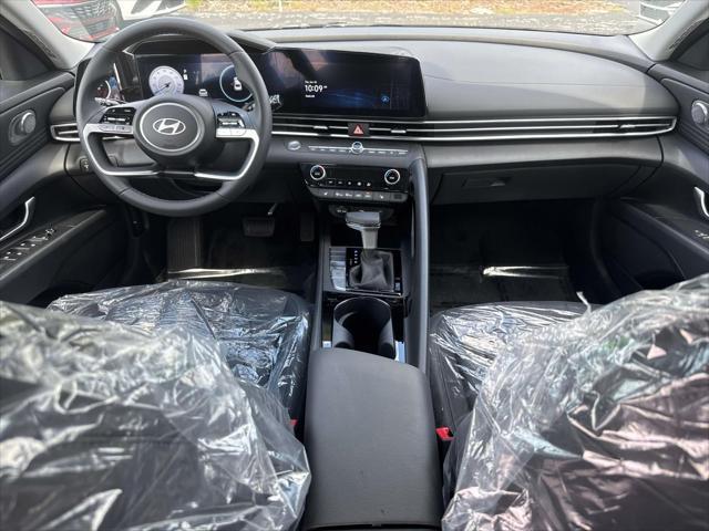 Photo of 2025 Ultimate Red Hyundai ELANTRA