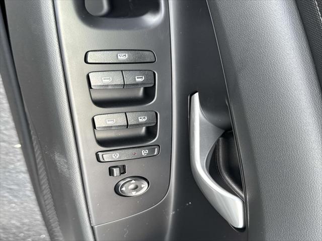 Photo of 2025 Fluid Metal Hyundai ELANTRA HEV