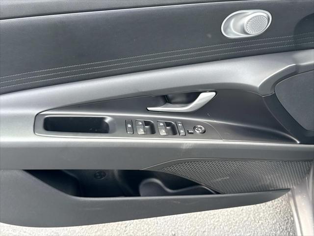 Photo of 2025 Fluid Metal Hyundai ELANTRA HEV