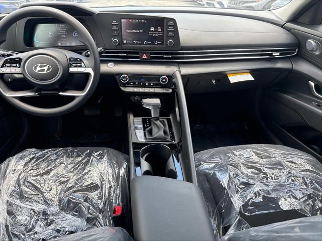 Photo of 2025 Fluid Metal Hyundai ELANTRA HEV