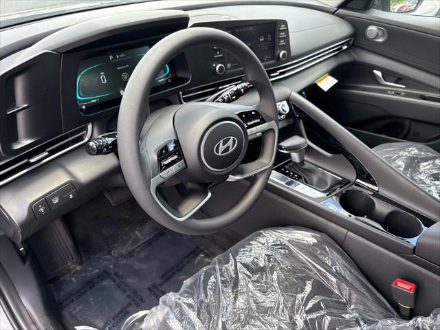 Photo of 2025 Fluid Metal Hyundai ELANTRA HEV