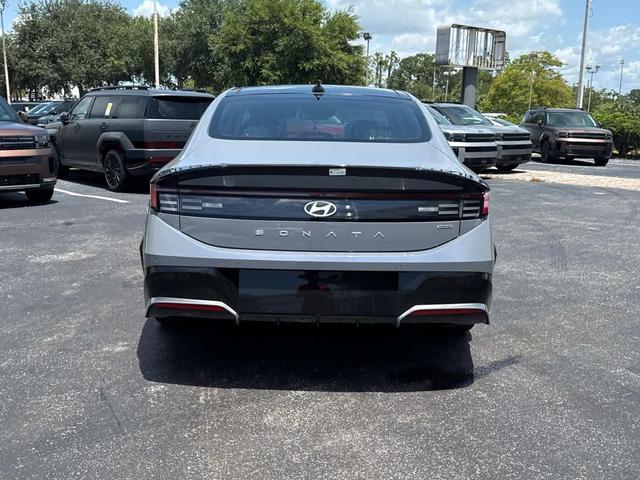 Photo of 2025 Transmission Blue Hyundai SONATA Hybrid