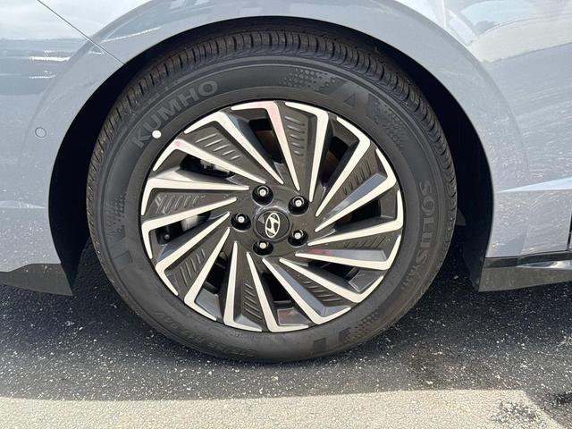 Photo of 2025 Transmission Blue Hyundai SONATA Hybrid