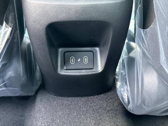 Photo of 2025 Serenity White Hyundai ELANTRA