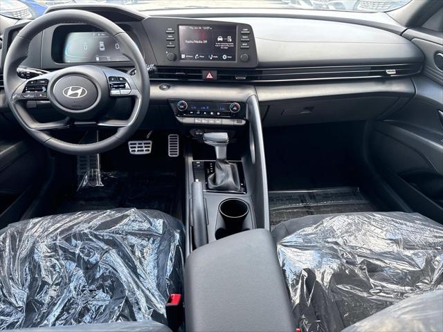 Photo of 2025 Serenity White Hyundai ELANTRA