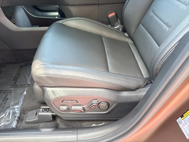 Photo of 2025 Earthy Brass Matte Hyundai SANTA FE HEV