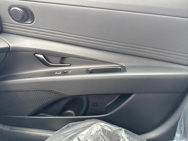 Photo of 2025 Ecotronic Gray Hyundai ELANTRA