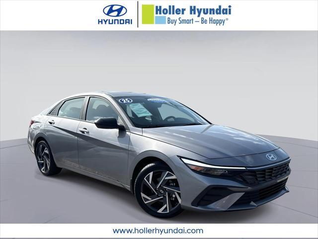 Photo of 2025 Fluid Metal Hyundai ELANTRA