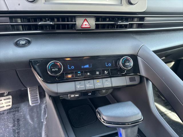 Photo of 2025 Fluid Metal Hyundai ELANTRA