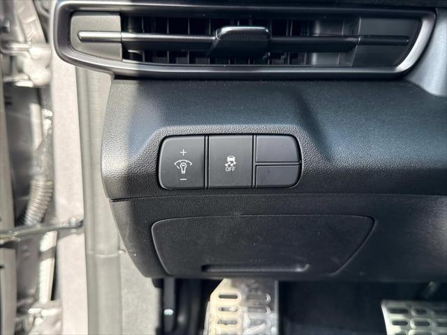 Photo of 2025 Fluid Metal Hyundai ELANTRA