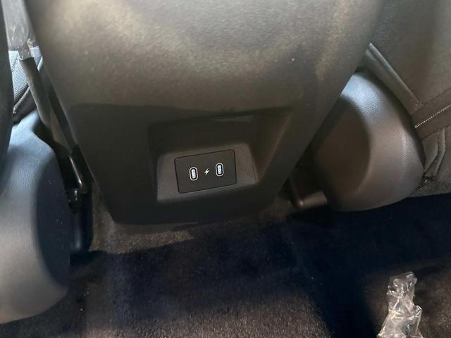 Photo of 2025 Phantom Black Hyundai SANTA CRUZ