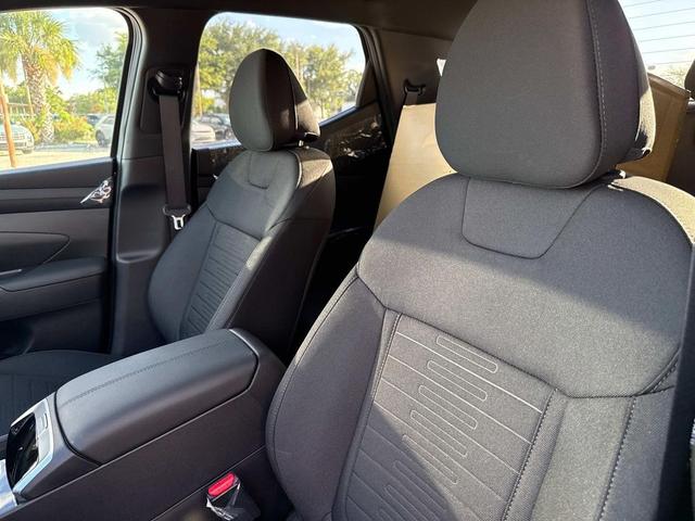 Photo of 2025 Phantom Black Hyundai SANTA CRUZ