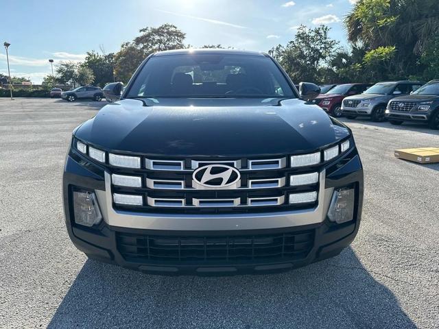 Photo of 2025 Phantom Black Hyundai SANTA CRUZ