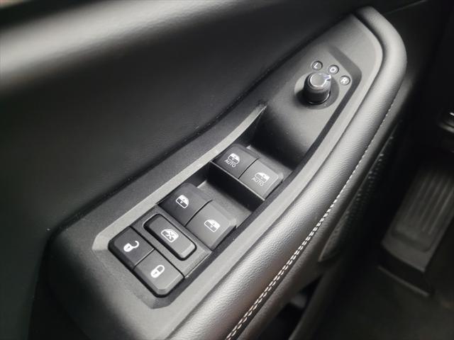 Photo of 2022 Bright White Clearcoat Jeep Grand Cherokee L