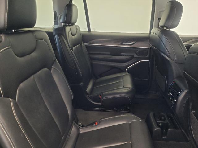 Photo of 2022 Bright White Clearcoat Jeep Grand Cherokee L