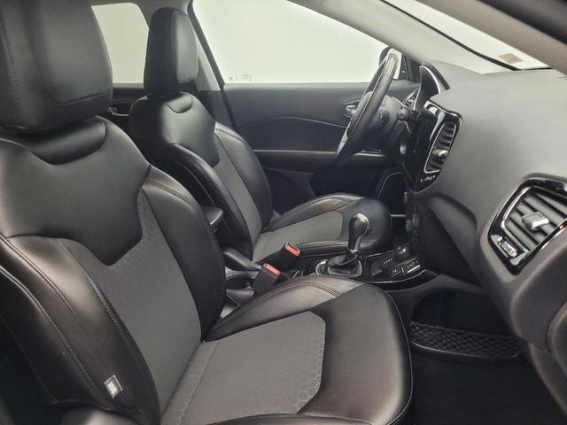 Photo of 2019 Diamond Black Crystal Pearlcoat Jeep Compass