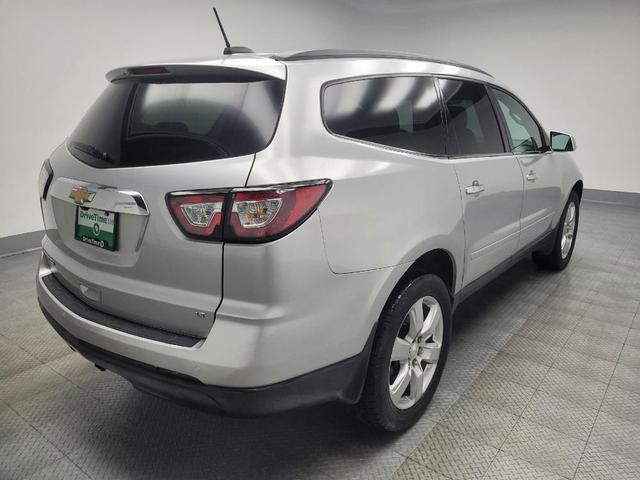 Photo of 2017 Silver Ice Metallic Chevrolet Traverse