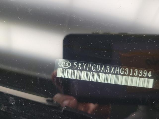 Photo of 2017 Ebony Black Kia Sorento