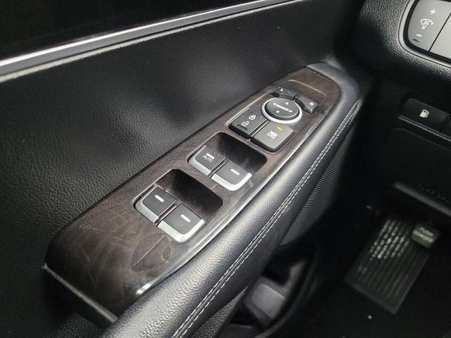 Photo of 2017 Ebony Black Kia Sorento