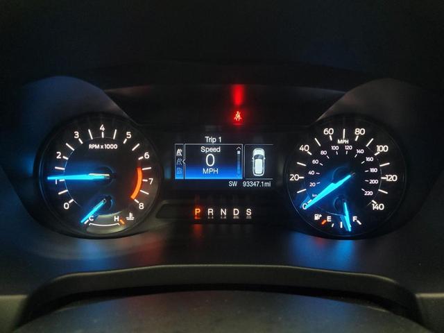 Photo of 2018 White Ford Explorer